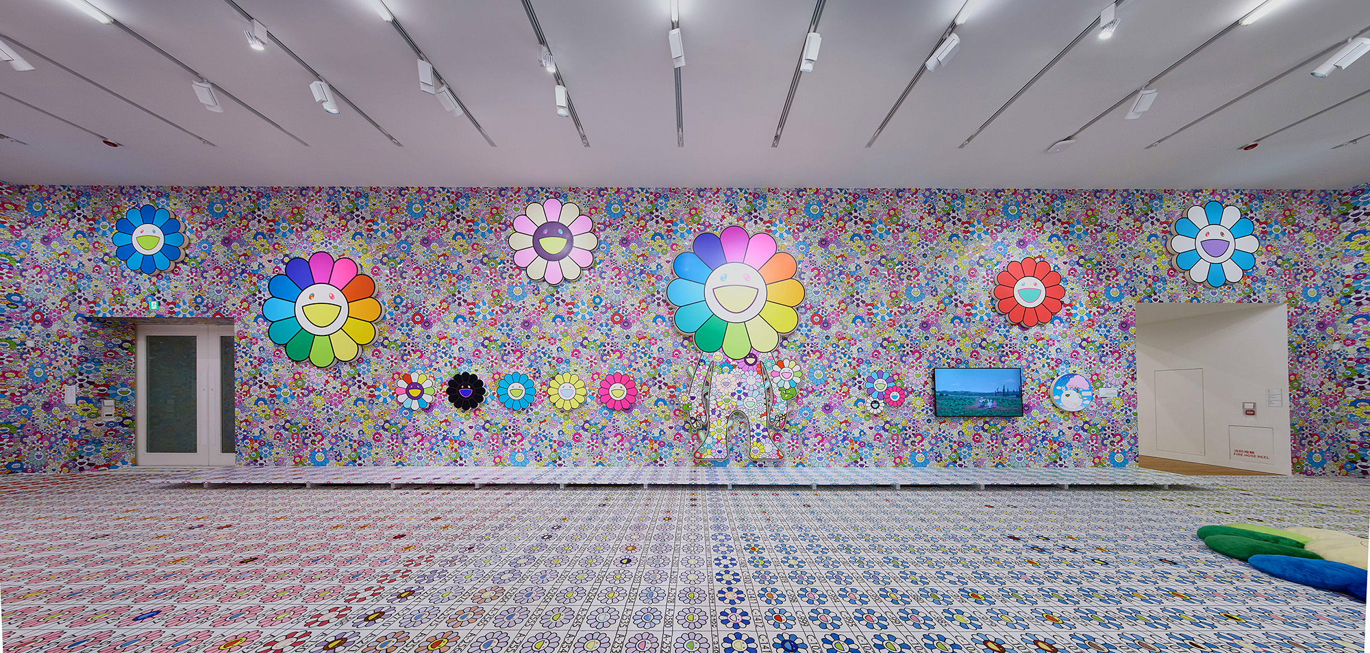 ArtAsiaPacific: Roundtable Review: “Murakami vs Murakami”